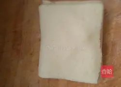 Illustration of how to make cornmeal steamed cakes 11