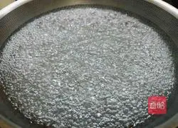 Illustration of how to make spicy and sour cold noodles 7