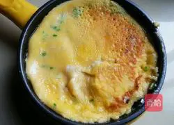 Illustration of how to make scallion cornmeal omelet 9