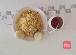 Illustration of how to make mint-flavored corn and egg fried rice 8