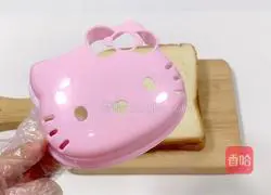 Super cute hellokitty sandwich recipe 5