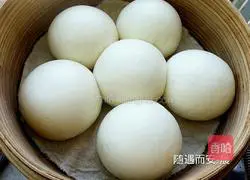 Illustration of how to make steamed buns 18