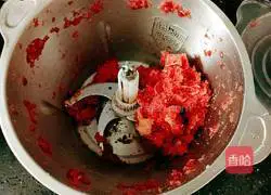 Illustration of how to make beef brisket and leek buns 9