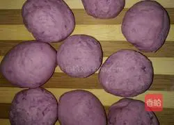Illustration of how to make homemade purple sweet potato buns 4