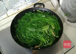 Illustration of how to make pork and spinach dumplings 4