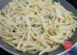 Illustration of how to make roasted potato cakes 3