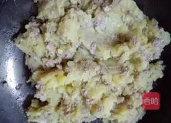 Illustration of how to make potato pancakes 6