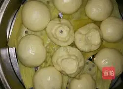 Illustration of how to make red bean stuffed buns 6