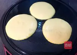 Illustration of how to make cornmeal cakes 4