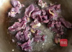 Illustration of how to make fried pork noodles 4