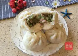 Illustration of how to make bean and meat buns 15