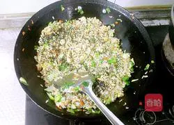 Illustration of how to make assorted fried rice 6