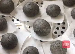 Illustration of how to make black sesame steamed buns 6
