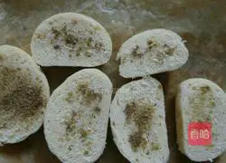 Illustration of how to make crispy steamed bun slices for quick breakfast 5