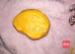 Illustration of how to make orange steamed buns 3