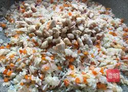 Illustration of how to make salted fish and chicken fried rice 11