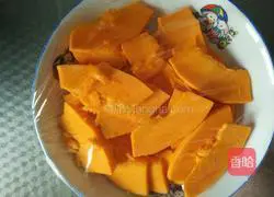 Illustration of how to make pumpkin rose steamed buns 2