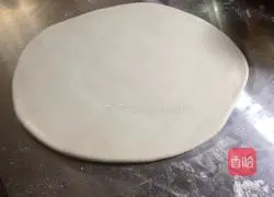 Hands Illustration of how to roll dry noodles 4