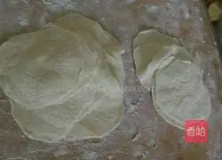 Illustration of how to make toufu dumplings 7