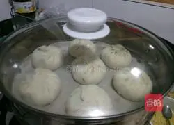 Illustration of how to make shepherd's purse steamed buns 8