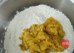 Illustration of how to make purple potato blossom steamed buns 2