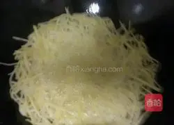 Illustration of how to make pan-fried potato pancakes 6