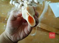 Illustration of how to make goldfish dumplings 9