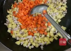 Illustration of how to make four diced braised rice 4