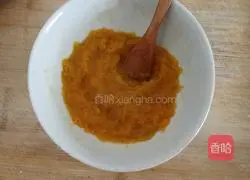 Illustration of making sunflower buns 3