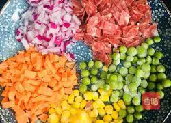 Sausage Colorful vegetable fried rice recipe 4