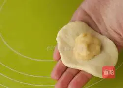 Illustration of how to make crispy sesame cake 9