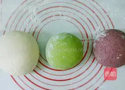 Illustration of how to make Sunflower Steamed Buns 4