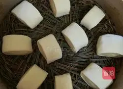 Illustration of how to make corn buns 8