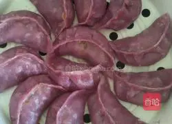 Illustration of how to make purple sweet potato, pork and green onion dumplings (purple sweet potato skin) 8