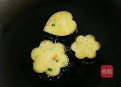 Illustration of how to make spiced potato pancakes 8