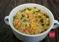 Illustration of how to make carrot and egg fried rice 10