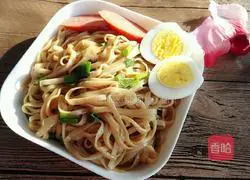 Illustration of how to make noodles with scallion oil 9