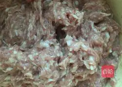 Illustration of making pickled cabbage dumplings 5