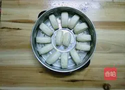 Illustration of how to make fried steamed buns 10