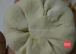 Illustration of how to make yeast meat pie 11