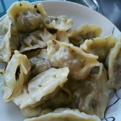 Water chestnut leaves, mushrooms, vermicelli and oil residue dumplings