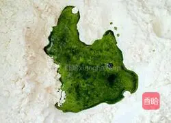 Illustration of how to make cabbage dumpling wrappers 3