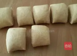 Illustration of making milk-flavored oatmeal steamed buns from coarse grains 10