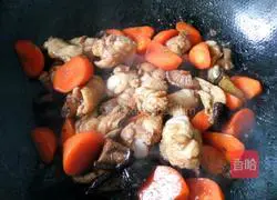 Illustration of braised rice with mushrooms and chicken 6