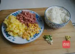 Pineapple, Ham and Corn Fried Rice Illustration of how to do it 1