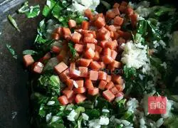 Illustration of how to make kale ham fried rice 10