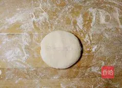 Illustration of how to make fermented scallion pancakes 8