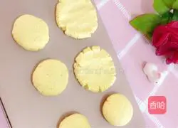 Cornmeal Illustration of how to make cakes 7