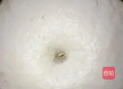 Illustration of how to make amaranth and pork buns 5