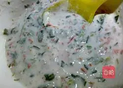 Illustration of how to make mixed vegetable pancakes 3